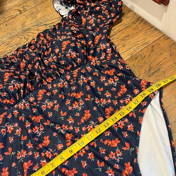 ❤️ SHEIN floral one-piece swimsuit – Size 4XL - Picture 6 of 7